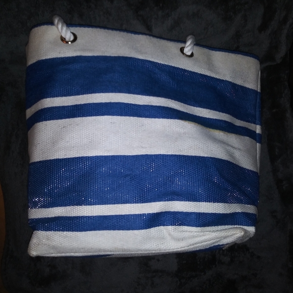 Victoria's Secret Tote - Picture 4 of 5